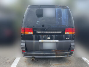 沖縄県 公共施設内駐車場での放置車両の撤去