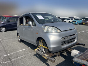 兵庫県加古川市 商業施設での２台の放置車両の撤去