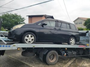 愛知県名古屋市にある月極駐車場での放置車両の撤去